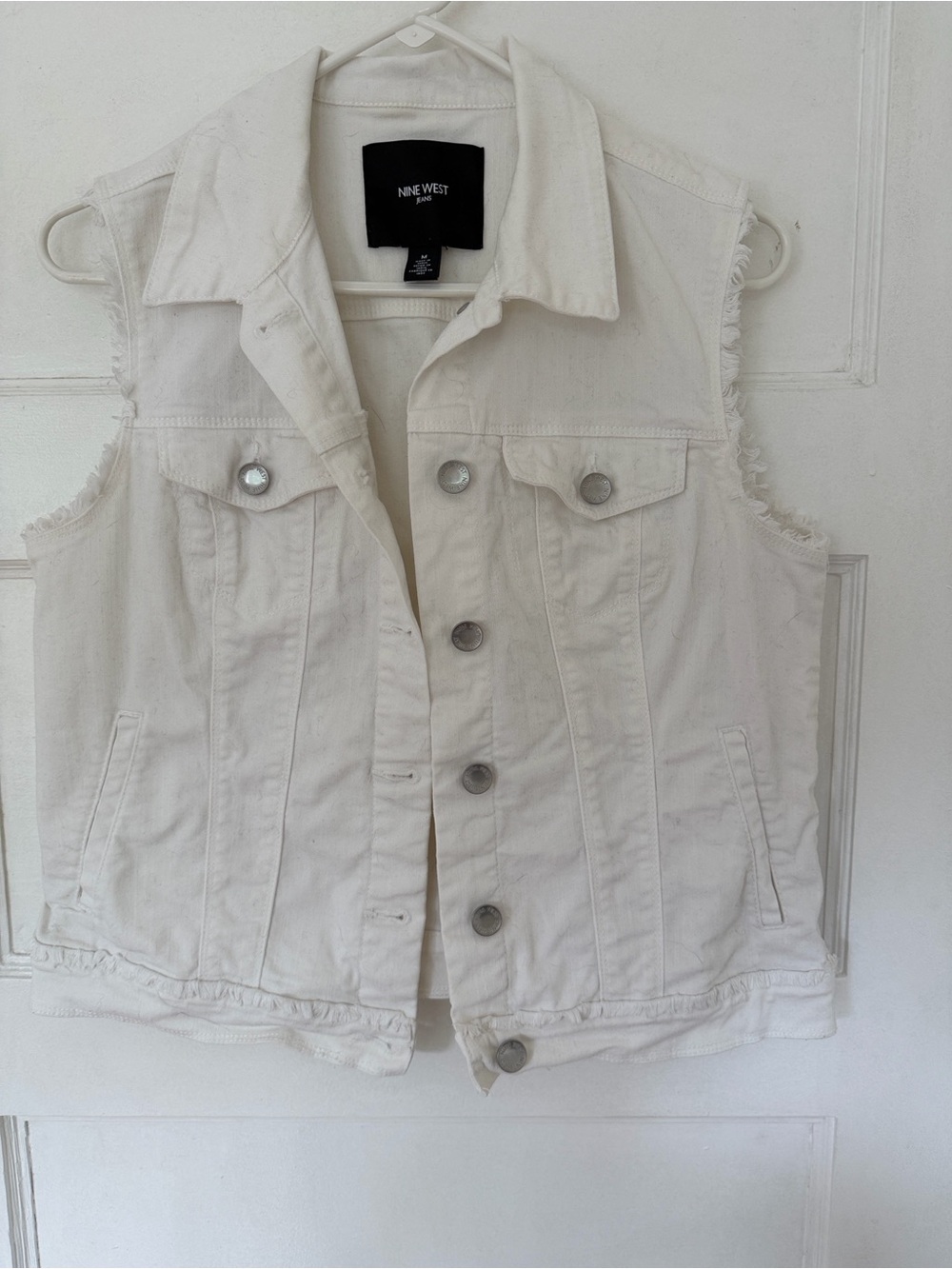 Nine West Missy M creamy white denim vest with tab pockets medium weight